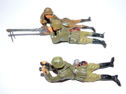 null ELASTOLIN (3): Germany, machine gun nest complete with its 3 soldiers. Very...