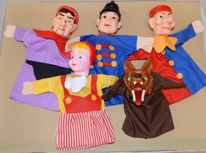 null Guignol: ensemble marionettes + affiche

-Boite comprenant 5 figurines en plastique...