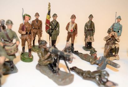 null Set of 27 soldiers (Duros, Elastolin...) used/poor condition, in composition...