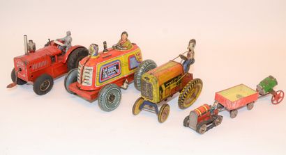 null 4 sheet metal tractors, including a METTOY from the 30s, a GAMA from the 60s....