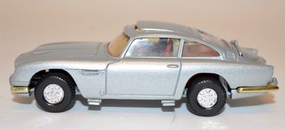 null CORGI: Aston Martin DB 5 grise 007, 1/36 ème, made in China. Dans sa boite d'origine,...