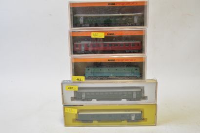 null ARNOLD RAPIDO "N", SNCF engine & 4 Swiss cars

- French CC 7107 in green, 2...