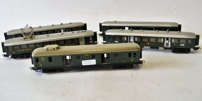 null MÄRKLIN (5) Swiss cars, 4 axles green, good condition:

- 348/2 restaurant,...