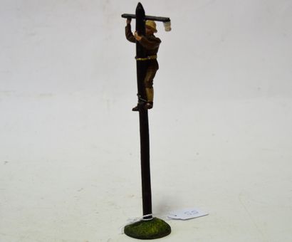 null LINEOL Belgian soldier climbing a telegraph pole (E)