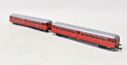 null MÄRKLIN item no. 3076, two-part self-propelled train, red, new in box with leaflet,...