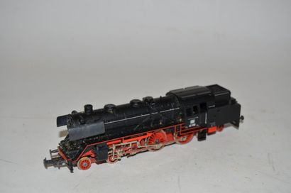 null FLEISCHMANN (2) locomotives 

- locotender 242, DB black n° 65014 (M) - locomotive...