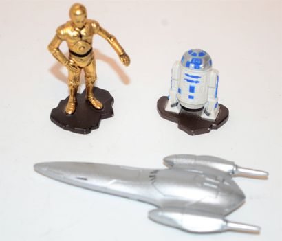 null STAR WARS: deux figurines et un vaisseau

-Action Masters: C-3PO, métal, hauteur:...