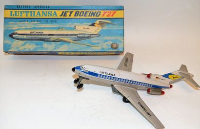 null MODERN TOYS (Japon): Boeing 727 "Lufthansa" en tôle, fonctionnement à piles,...