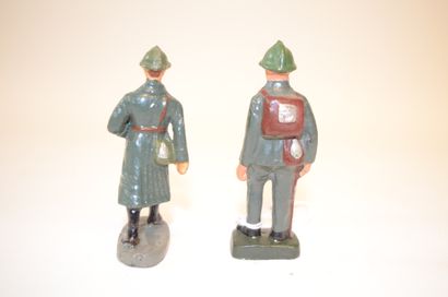 null CLAIRON: 2 Dutch soldiers in composition. Good condition.