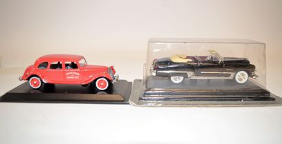 null Lot of 5 cars:

-2 new Buick in boxes

-Dinky Toys Atlas: DS 19 Citroen, in...