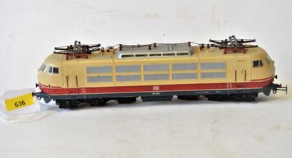 null MARKLIN 3357 (1983/85) DB CC TEE locomotive, in red and cream, two rows of ventilation...