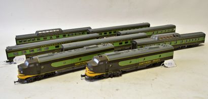 null RIVAROSSI American double diesel loco and (6) passenger cars

- double bogie...