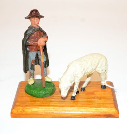 null DURSO: shepherd and his sheep on original wooden base. Good condition, rare...