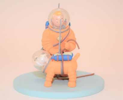 null Editions Hergé/Moulinsart: Tintin and Snowy figurine "We walked on the moon"....