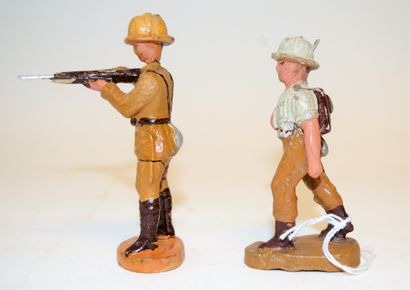 null CLAIRON: 2 soldats coloniaux en composition. Fissures sur les jambes/tête/fusil...