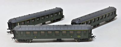 null (11) French passenger cars, 

- (3) Fleischmann commuter cars, 3 axles

- Jouef...