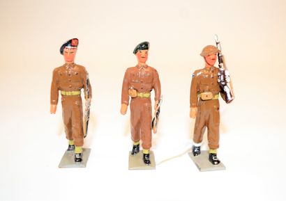 null M.I.M (Belgique): 3 soldats Anglais en plomb (Infanterie, commando, Ecossais),...