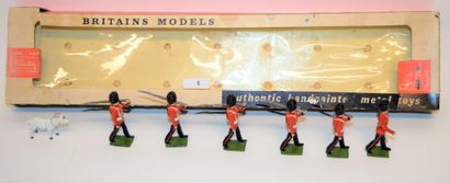 null BRITAINS: set 9144 "Infanterie Galloise en marche" en boite d'origine, 6 personnages...