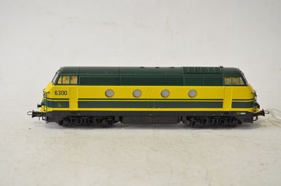 ROCO "HO" ROCO réf 43545, loco diesel belge, BB, type 6300, livrée en vert à larges...