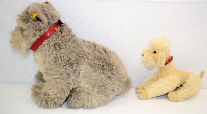 STEIFF STEIFF: 2 chiens en peluche, dont Schnauzer N° 2883/30 et caniche blanc "Snobby"....