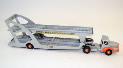 DINKY TOYS DINKY SUPERTOYS 39 A: Unic tractor and Boilot car trailer, in original...