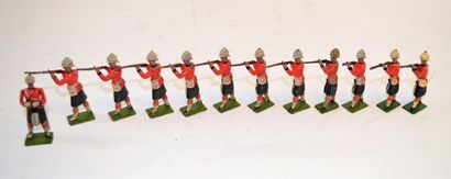 Britains BRITAINS (12): Set 122 "The Black Watch 42nd Cameron Highlanders Standing...