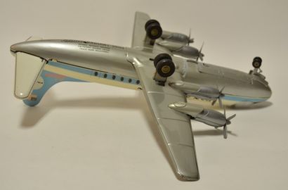SCHUCO SCHUCO, radiant 5600, avion mécanique, quadrimoteur, "PAN AMERICAN" Lg. 42cm...