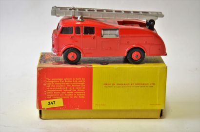 null DINKY SUPERTOYS, N° 955, Made in England, Joli "Camion de pompier" à double...