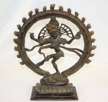  Sculpture représentant Shiva, bronze, XIXème siècle, H: 41 cm.