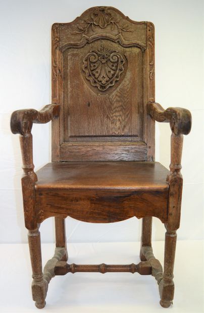 null Liège: fauteuil en chêne sculpté, fin XVIIe/début XVIIIe. Dimensions: 117 x...