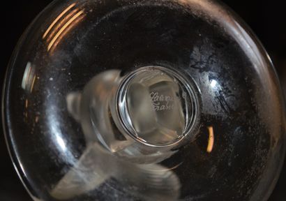 null Lalique: baguier colombe en cristal moulé pressé. Dimensions: 10 x 9 cm