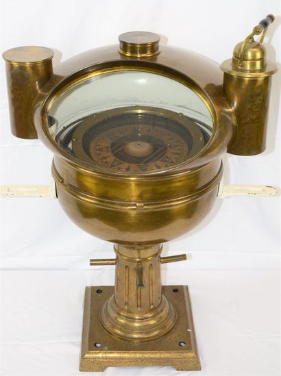 null Copper marine compass on foot. Height: 73, width: 52 cm