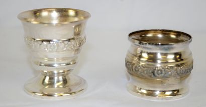 null 12 napkin rings and 12 egg cups in silver plated metal, Govaert Brussels.