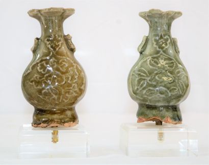 null 2 vases chinois en porcelaine céladon, hauteur: 11 cm