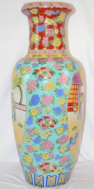 null Important Chinese vase, height: 94 cm.