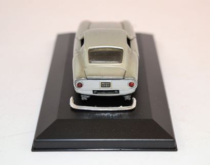 null EDIL TOYS (Italie): Ferrari 275 GTB au 1/43ème. Assez bon état, pare-choc arrière...