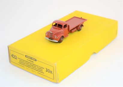 null DINKY TOYS 30 R / 422: Camion Plateforme Fordson Thames brun avec ses jantes...