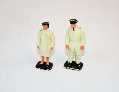 DINKY TOYS: 2 personnages Petrol pump assist,...