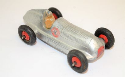 null DINKY TOYS 23 C: Mercedes benz W 154 racing car.