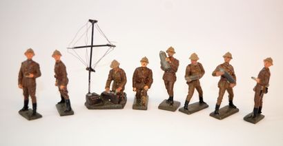 null LINEOL (8): groupe de 8 figurines en composition, soldats Belge, artillerie...