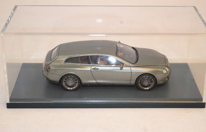 null 2 Bentley au 1/43ème: LOOKSMART Bentley GTZ 2008 by Zagato; NEO SCALE MODELS:...