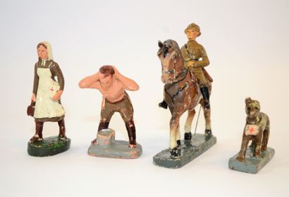 null CLAIRON (Belgique) 2 figurines en composition dont 1 soldat se lavant, 1 infirmière;...
