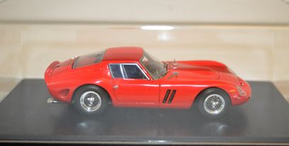 null RED LINE MODELS 2 Ferrari au 1/43ème: 250 GTO & 312 PB n°16 Le Mans 1973. Tirages...