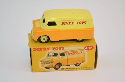 DINKY TOYS n°482: Bedford dinky Toys, MI...