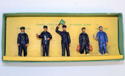 null DINKY TOYS N°1: Miniature figures for model railways, Station Staff. 5 personnages...
