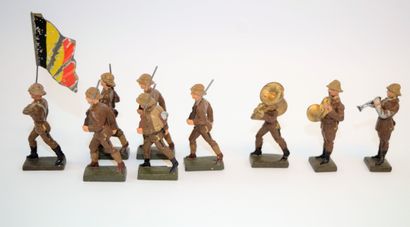 null LINEOL (9): groupe de 9 figurines en composition, soldats Belges au défilé,...