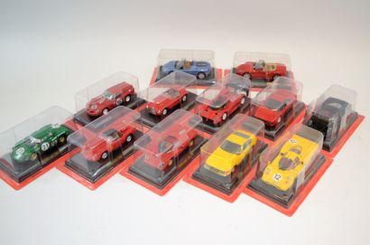 null Official Licensed Product, 12 Ferrari au 1/43ème: 250 Testa Rossa, 288 GTO,...