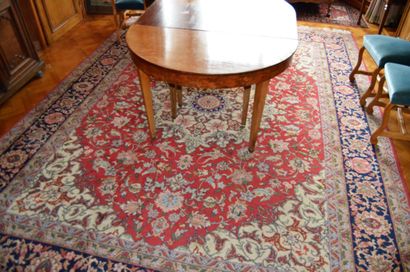 TAPIS Grand tapis d'Orient, à décor floral, 400 x 304cm