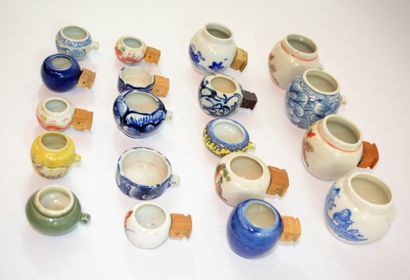 CHINE China: set of 19 porcelain bird drinkers, various sizes and formats.