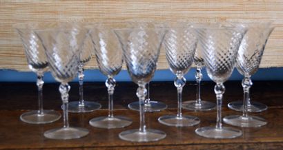 Verres cristal (11) (11) verres à vin à eau en cristal, calice évasé et torsadé ht....